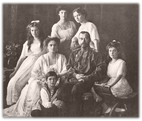 Clockwise from bottom: Alexei, Alexandra, Maria, Tatiana, Olga, Nicholas, and Anastasia - 1913