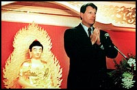 Gore praying to Budha