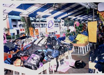 Lelong1 Lelong! Bag Mega Sales happening at Hong Kah Point!