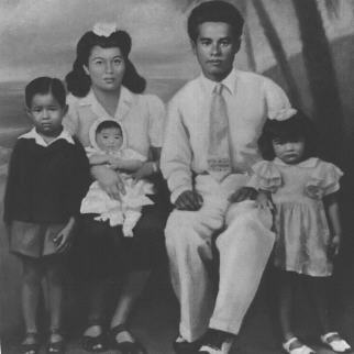 Juan Bravo Lusano, Elizabeth Lozada Lusano and Children
