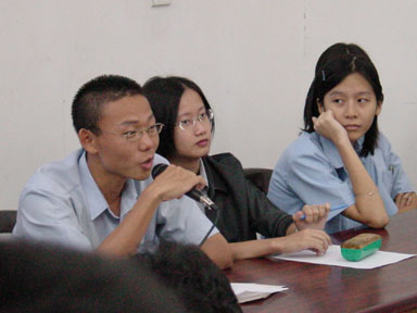 Kim ex-ECA asking questions to candidates of ECA...