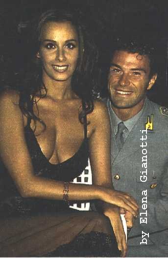 Anna Kanakis a
        Miss Italia 1996