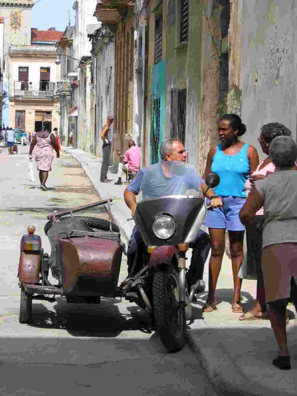 Cuban street scene