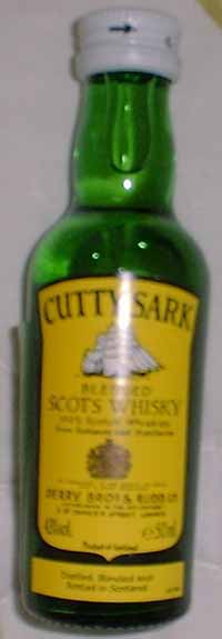 5. cutty sark  blended scots whisky  50 ML 43%liquerur