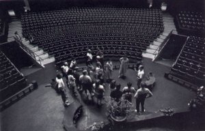 Arena theater
