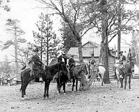 PARTY OF 4 STARTING FROM THE GRANDVIEW  HOTEL  ON A MULE TRIP INTO CANYON. PETE BERRY, HOTEL OWNER,  ON GUIDE MULE AT RIGHT. CIRCA 1902