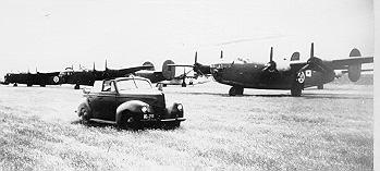 5 Liberators aligned for review at BA 2 Ota 1944 ? (EMFA/CAVFA via L. Tavares)