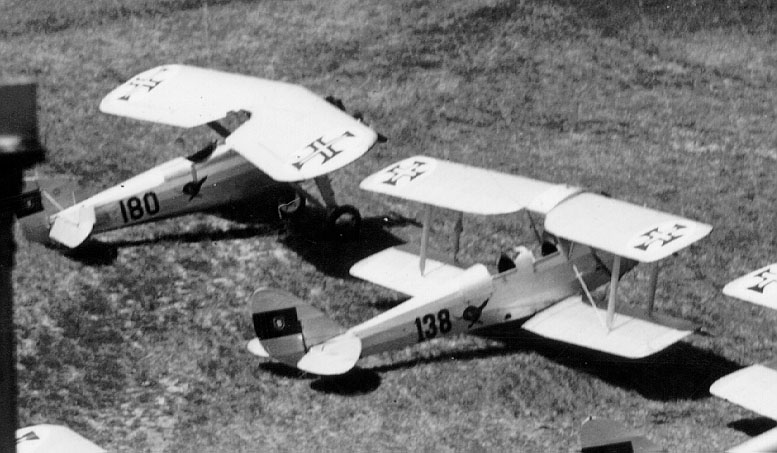 Morane serial 180 and Tiger Moth serial 138 in block system (EMFA/CAVFA)