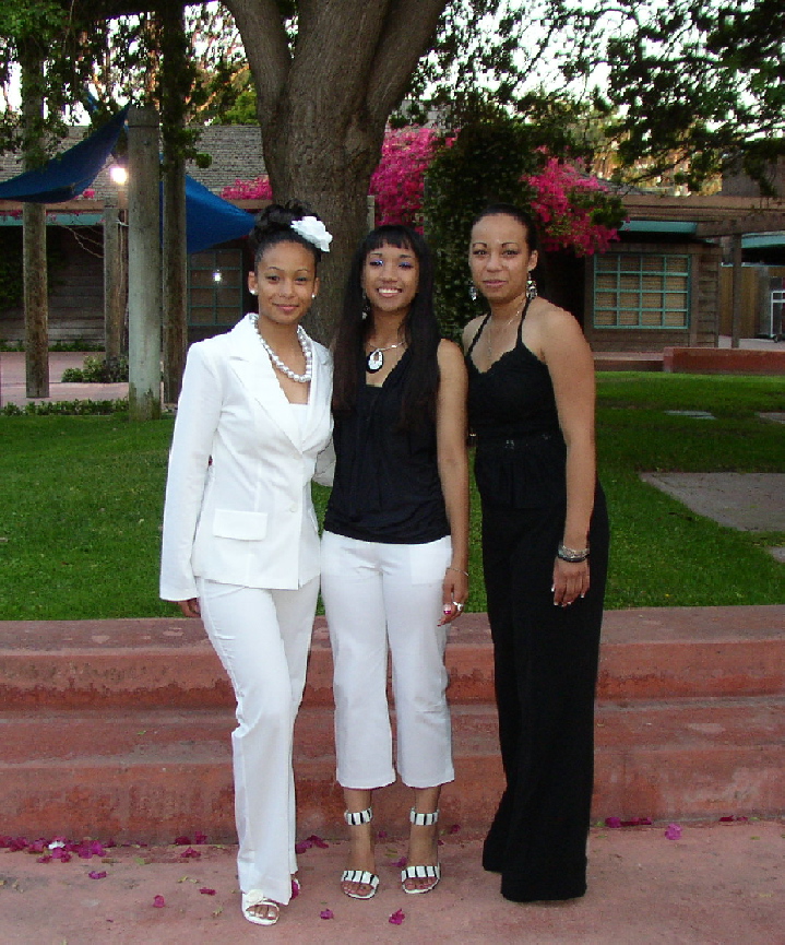 Shanelle & her sisters