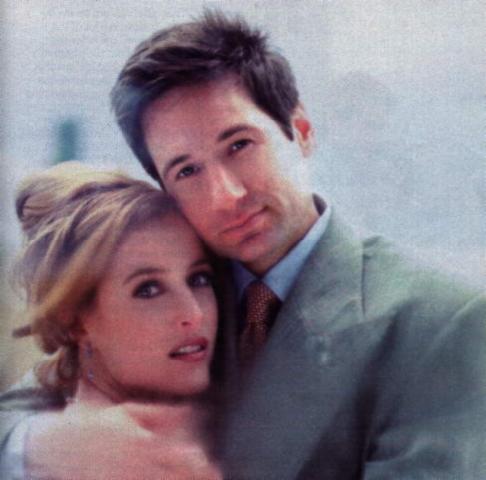 Mulder & Scully hug