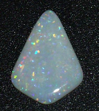 Precious opal, 4.35 cts