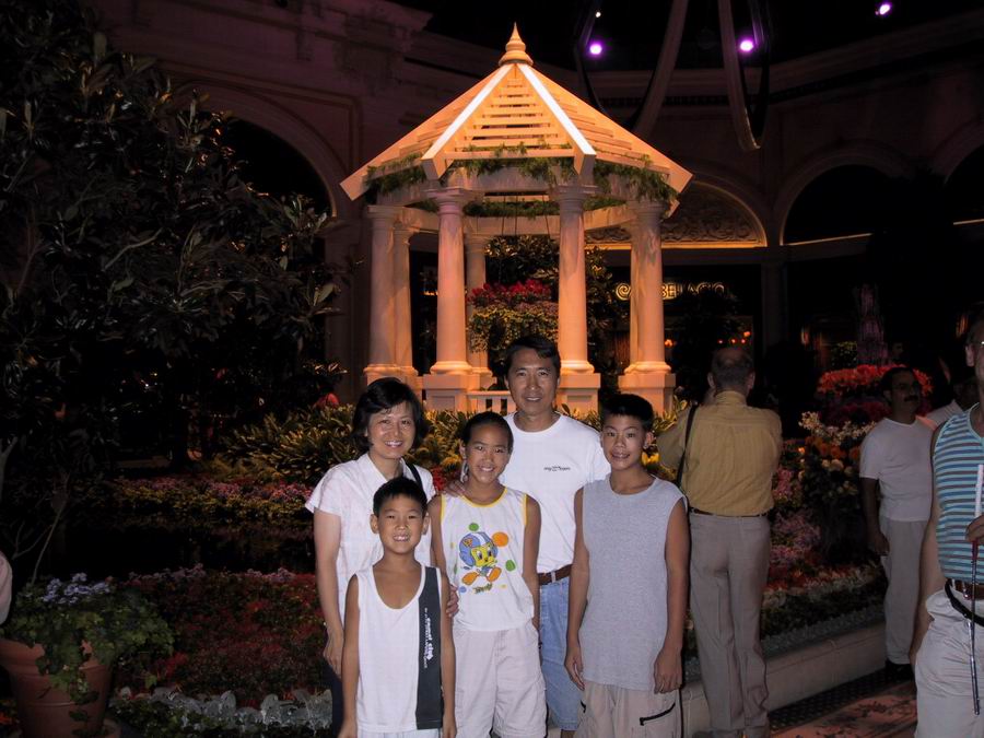 huang's Trip to Vagas 2001